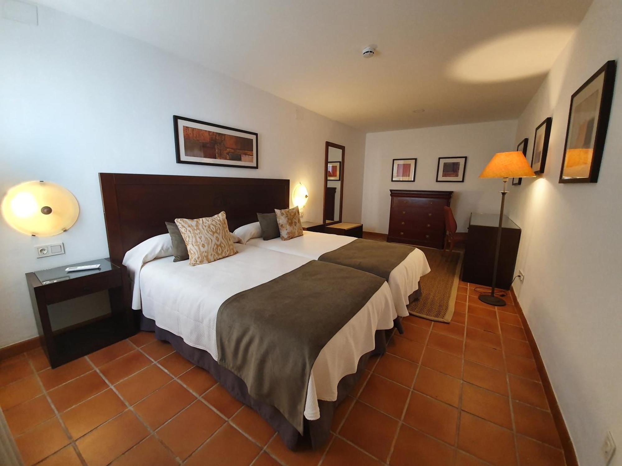 Hotel-Restaurante Casa Garcia Almonaster La Real Eksteriør billede