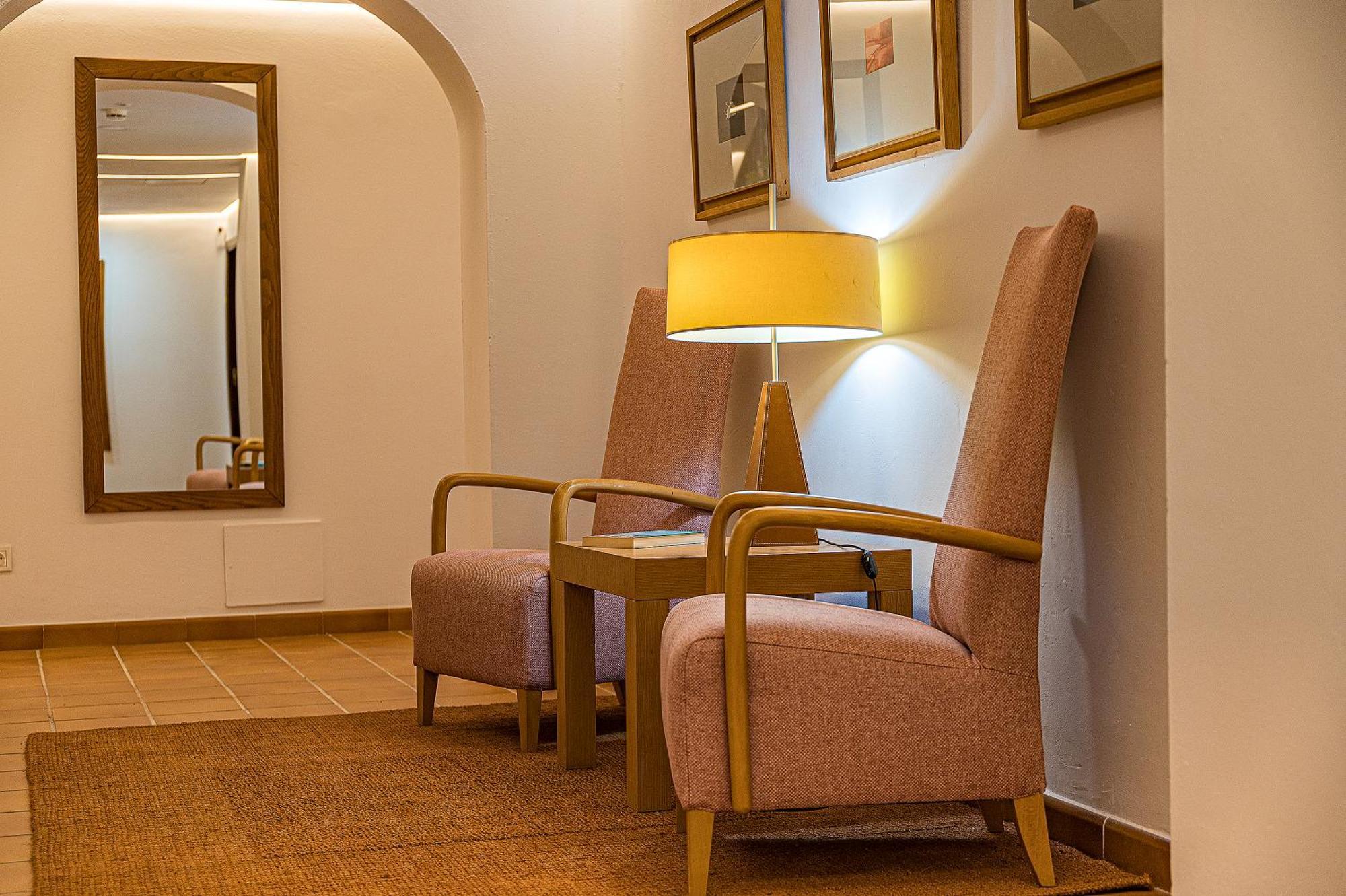 Hotel-Restaurante Casa Garcia Almonaster La Real Eksteriør billede