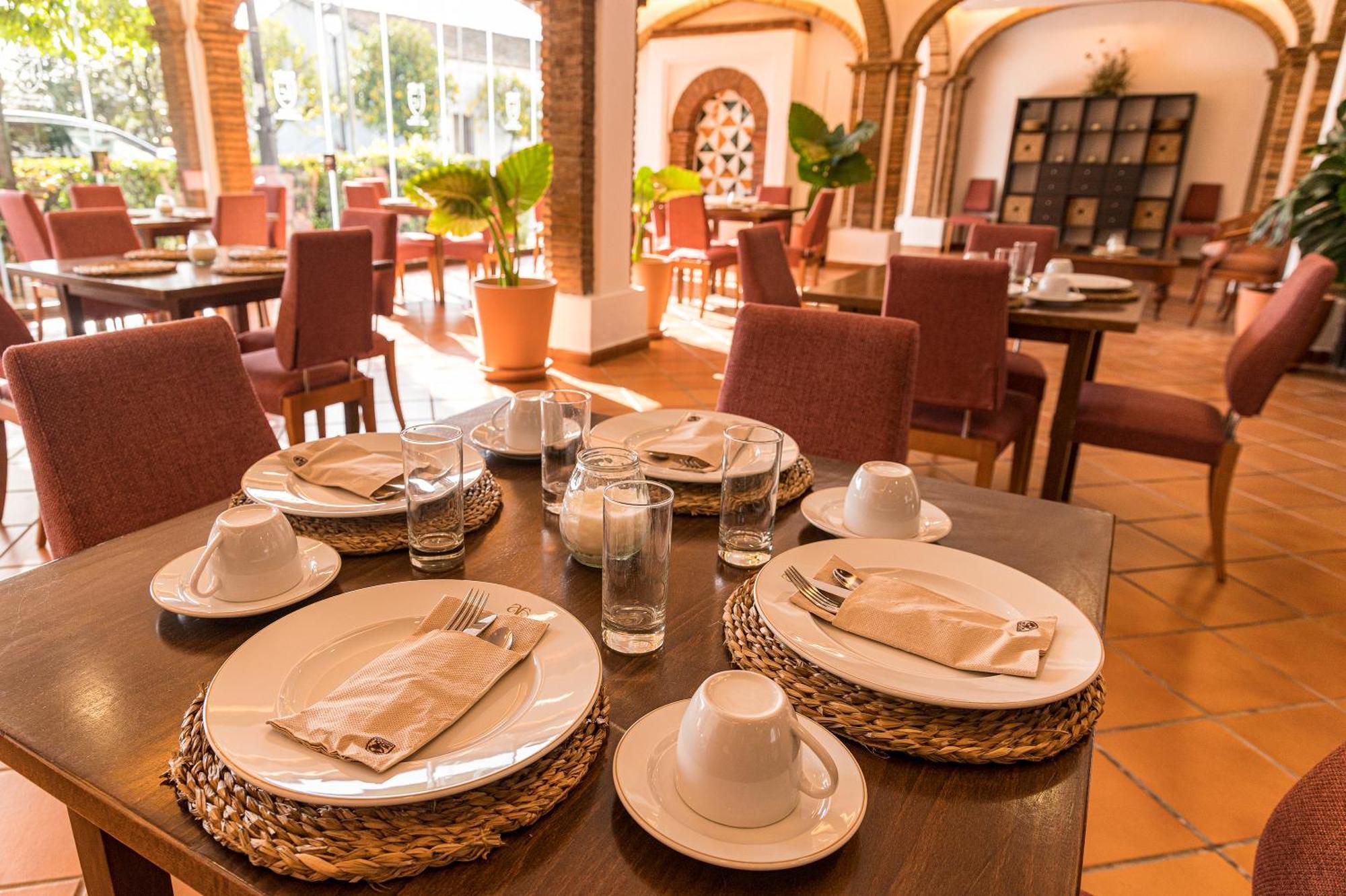 Hotel-Restaurante Casa Garcia Almonaster La Real Eksteriør billede
